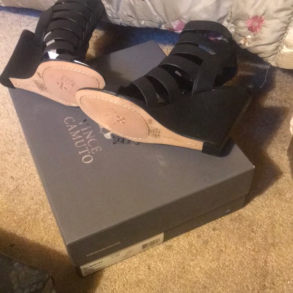 Shoes - Picture 3 of 4